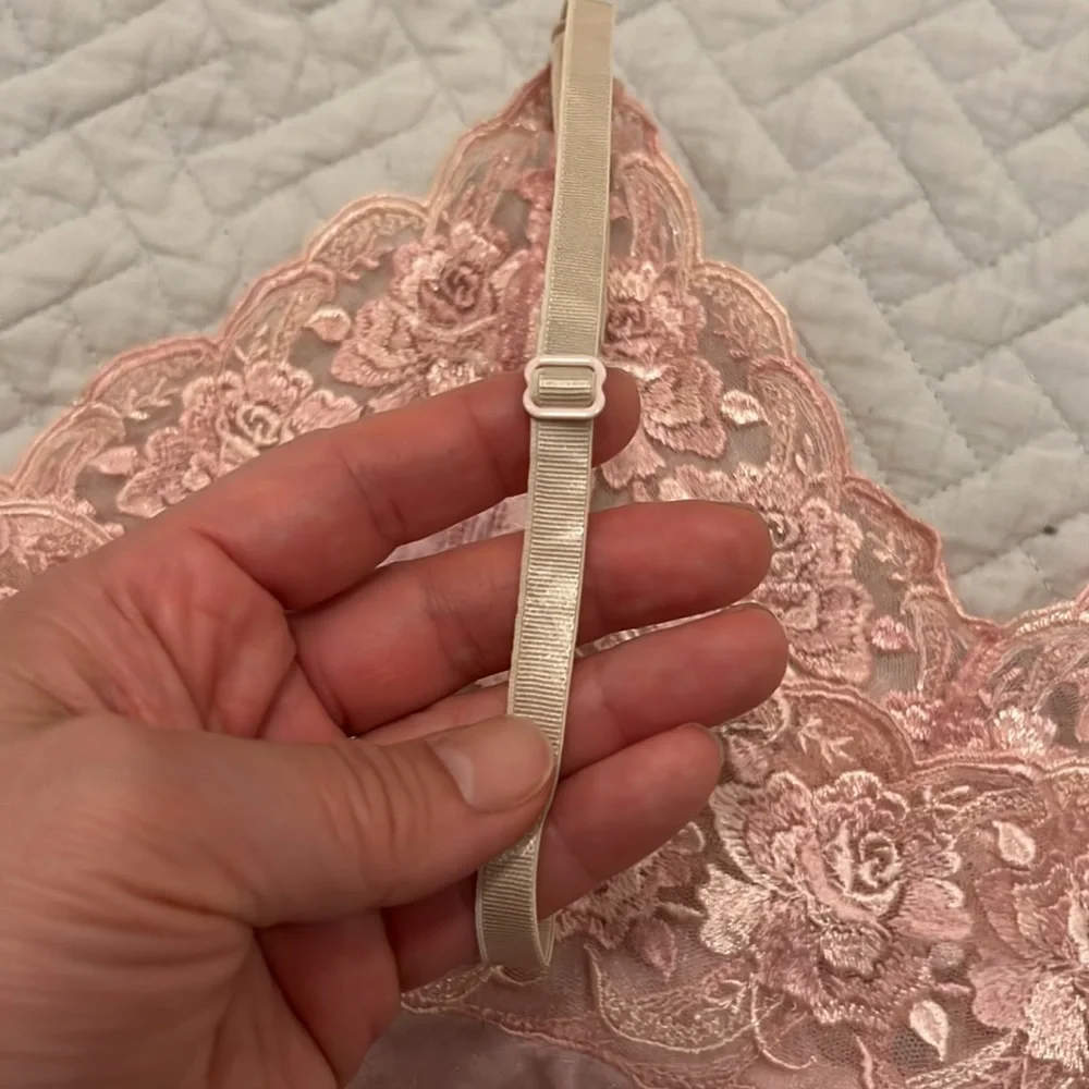 VTG Parisian lingerie. Sexy pink camisole with intricate lace trim. Small. - Picture 4 of 5